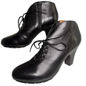 L'Amour Des Pieds Florrie Ankle Bootie Black Leather Lace Up Sz 8.5 M Witchy NEW